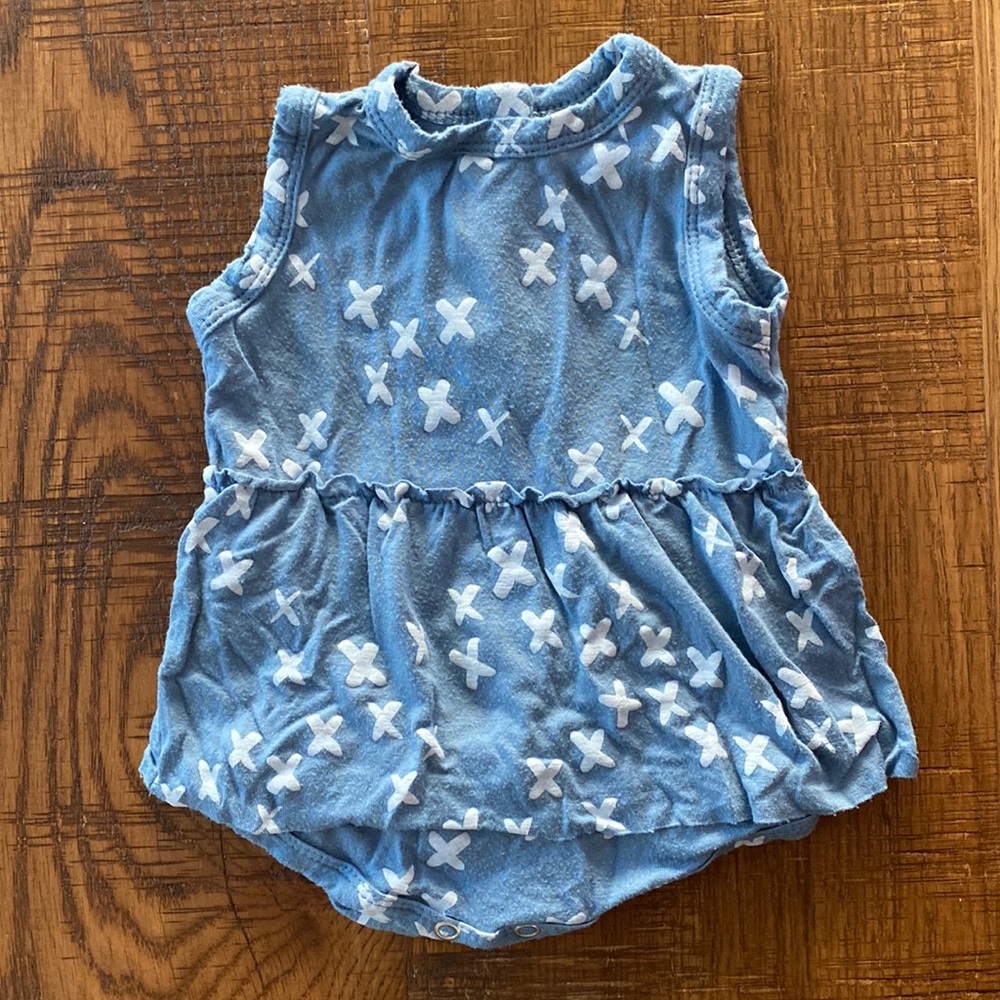 Spearmint Love skirted bodysuit 3-6 months